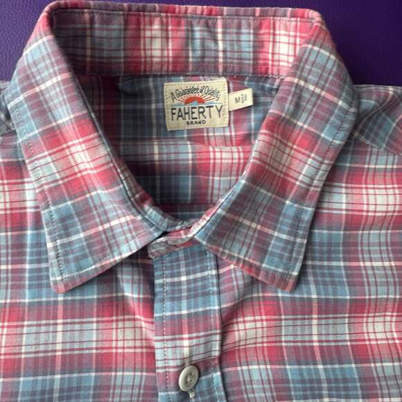 Faherty Linen Laguna Button-Down Shirt in Coral Seas Plaid - Picture 2 of 2